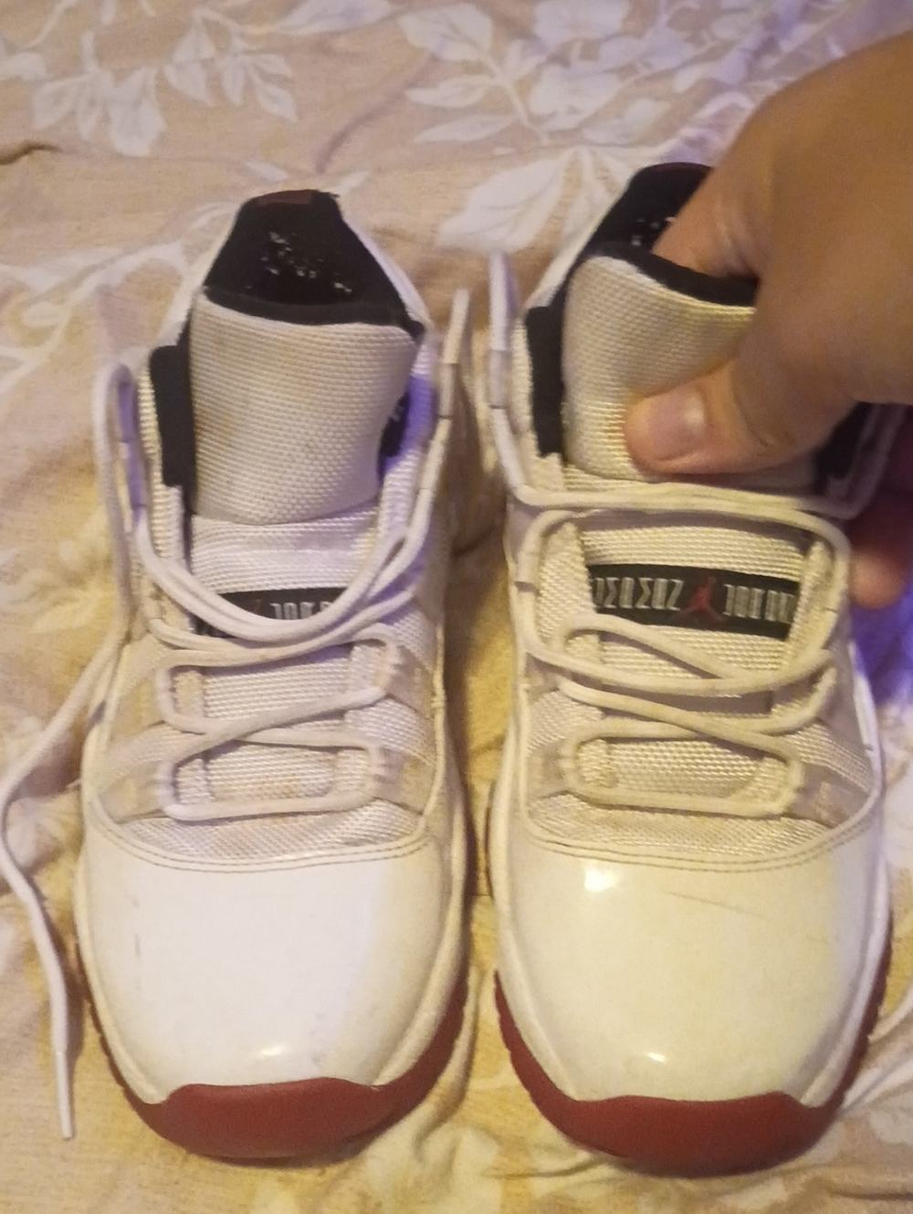 Jordan Kids White Sneakers with Red Soles (Very Used)